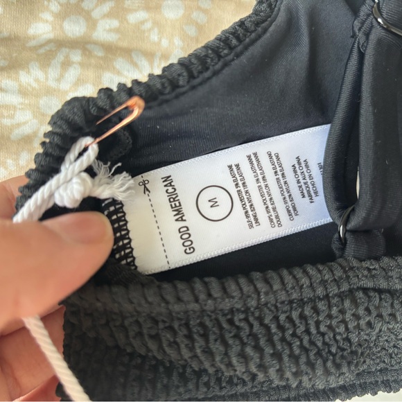 Good American Always Fits Bikini Top - Picture 2 of 3